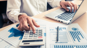 【最新版】経理業務の外注・アウトソーシング業者比較！メリットやデメリット、選ぶポイントも解説！