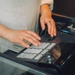 POSレジとは?POSレジと従来のレジのメリットを比較をしてみよう!