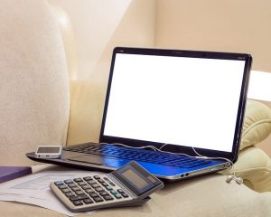 コロナ禍で増えるテレワークには勤怠管理システムがおすすめな理由