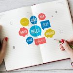 AI翻訳(機械翻訳)とは?仕組み・特徴・注意点をわかりやすく解説!